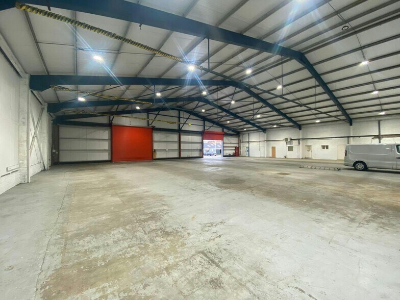 Eastheath Av, Wokingham à louer - Photo de l’immeuble – Image 3 sur 12