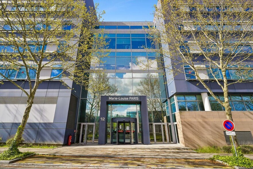 10-14 Rue Jean Bart, Massy à louer - Photo de l’immeuble – Image 1 sur 15