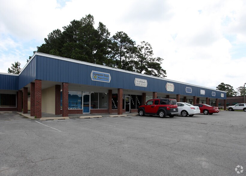 300 US 70 Hwy W, Havelock, NC à vendre - Photo de l’immeuble – Image 2 sur 4