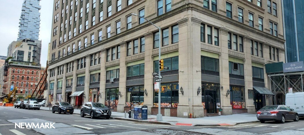 45 W Broadway, New York, NY à louer Photo de l’immeuble– Image 1 sur 3