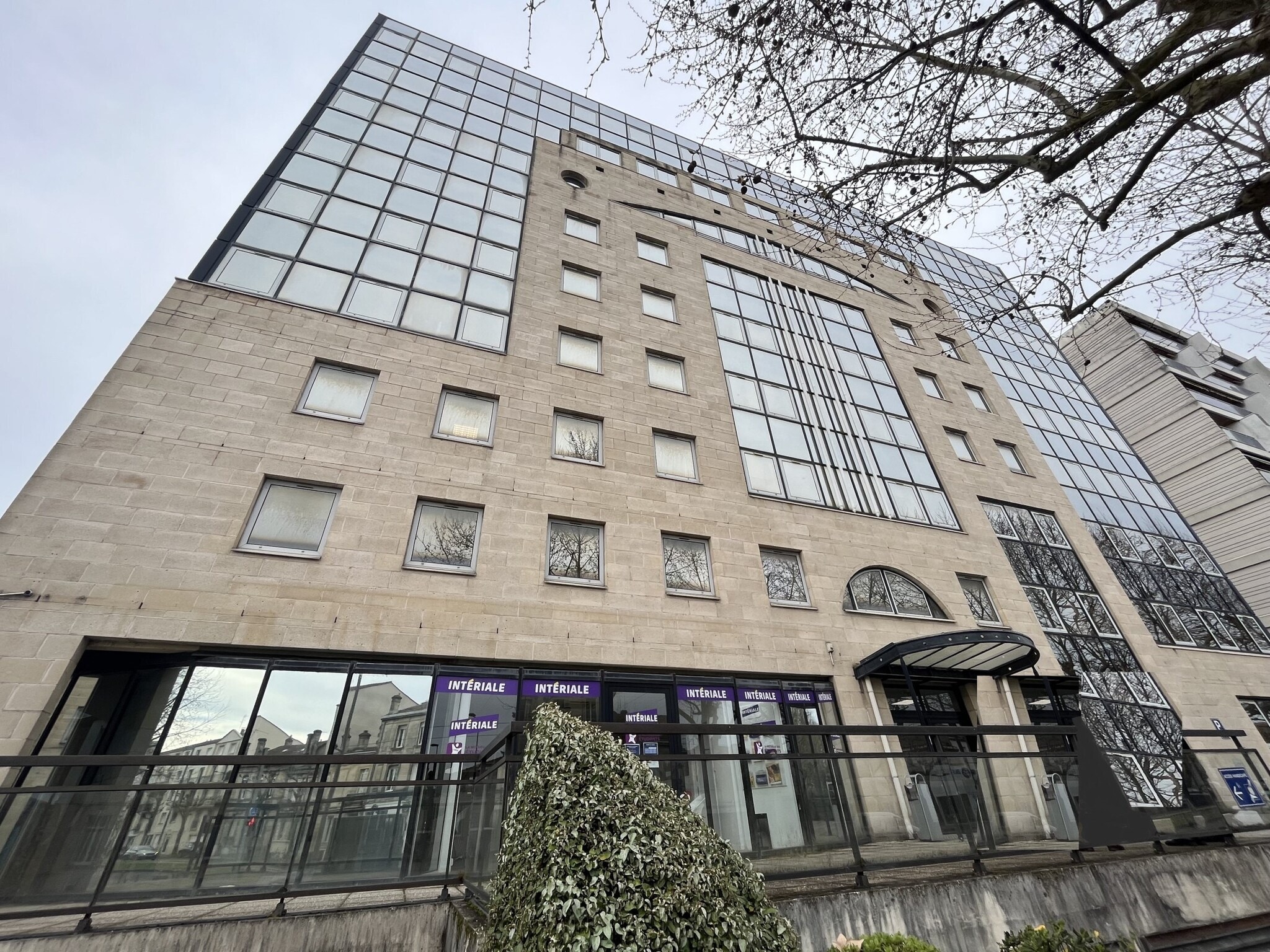 Bureau dans Bordeaux à louer Photo de l’immeuble– Image 1 sur 12