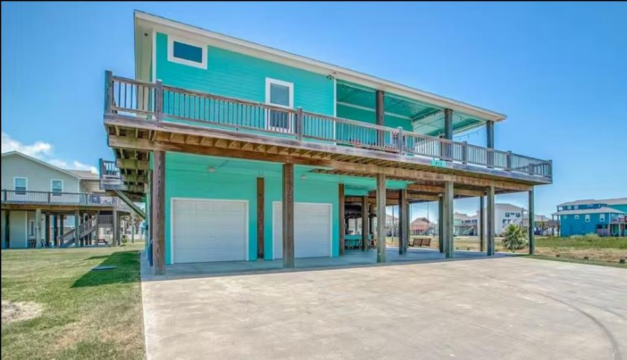 922 Palm Ridge Dr, Crystal Beach, TX à vendre Photo de l’immeuble– Image 1 sur 18