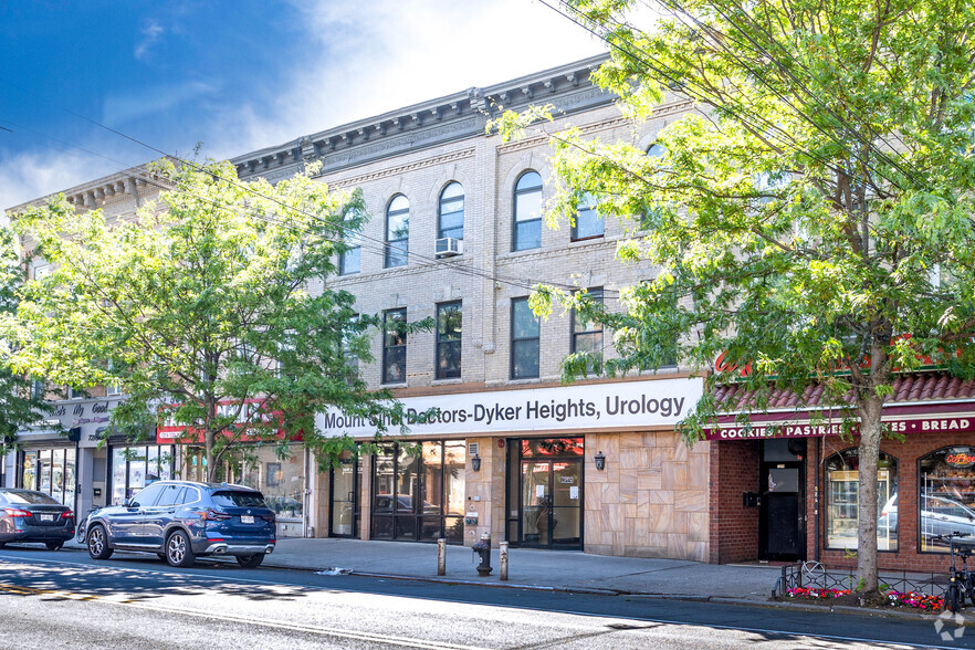 7210 13th Ave, Brooklyn, NY à louer - Photo principale – Image 1 sur 49