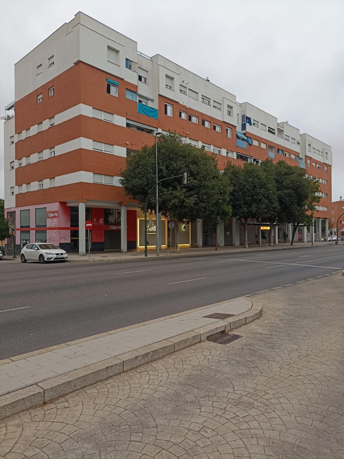 Local commercial dans Córdoba, Córdoba à louer Photo de l’immeuble– Image 1 sur 6
