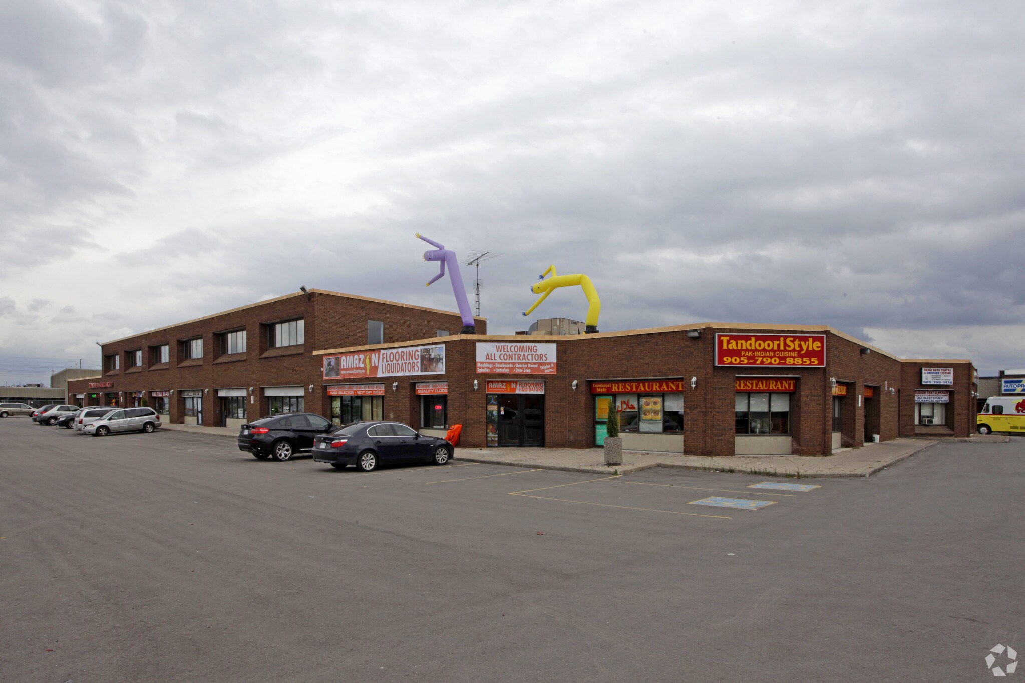 30 Melanie Dr, Brampton, ON à vendre Photo principale– Image 1 sur 9