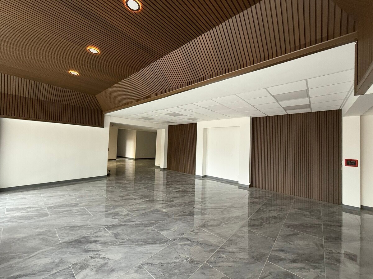 View Photo