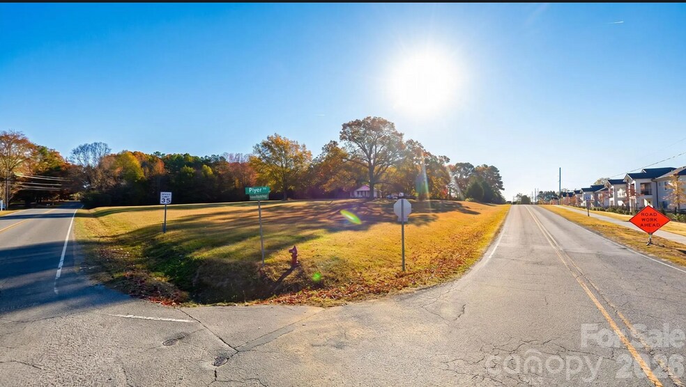 125 Plyler Rd, Indian Trail, NC à vendre - Photo de l’immeuble – Image 2 sur 10