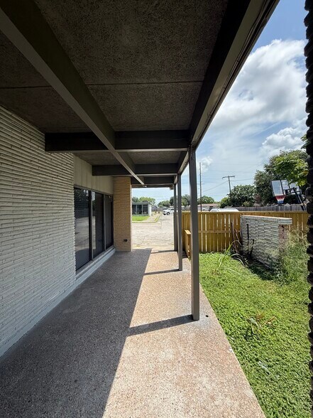 4141 Gollihar Rd, Corpus Christi, TX à louer - Photo de l’immeuble – Image 2 sur 22