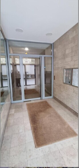 Bureau dans Paris à louer - Photo de l’immeuble – Image 2 sur 11