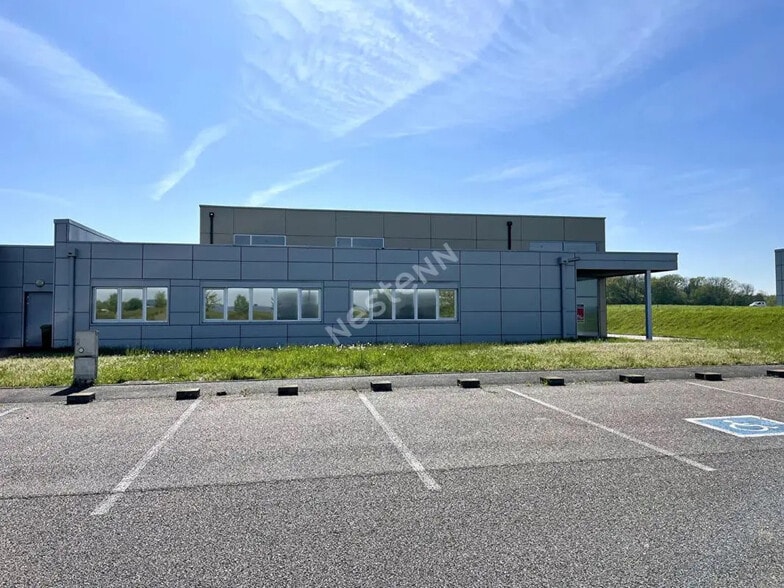 Local d'activités dans Morhange à vendre - Photo de l’immeuble – Image 2 sur 16