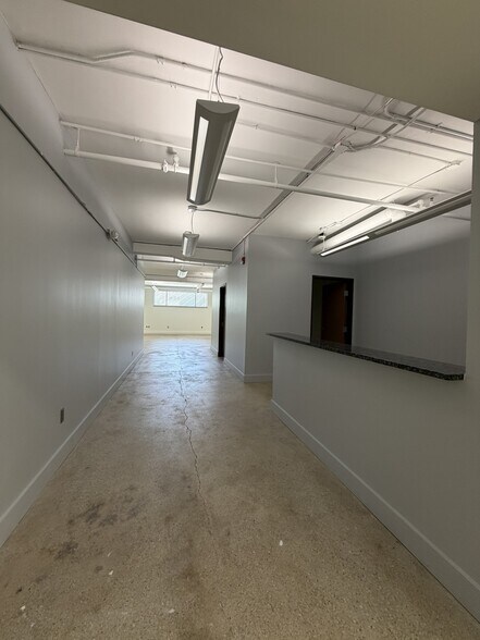 333 W 7th St, Royal Oak, MI à louer - Photo intérieure – Image 3 sur 11