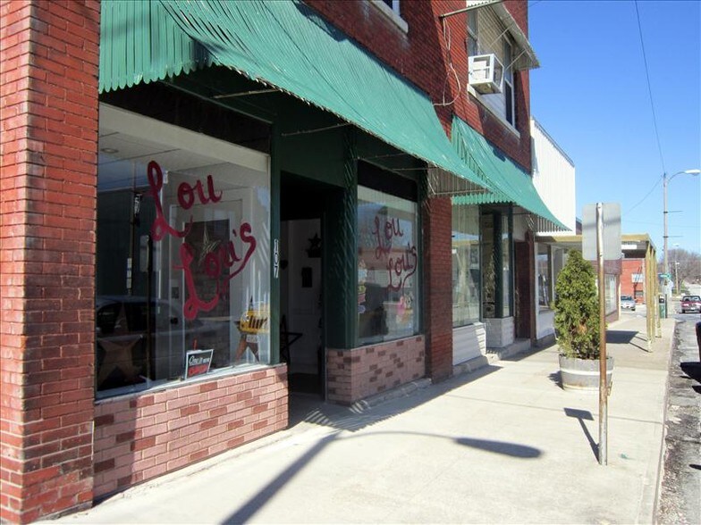 107-109 N Rubey St, Macon, MO à vendre - Photo de l’immeuble – Image 2 sur 8