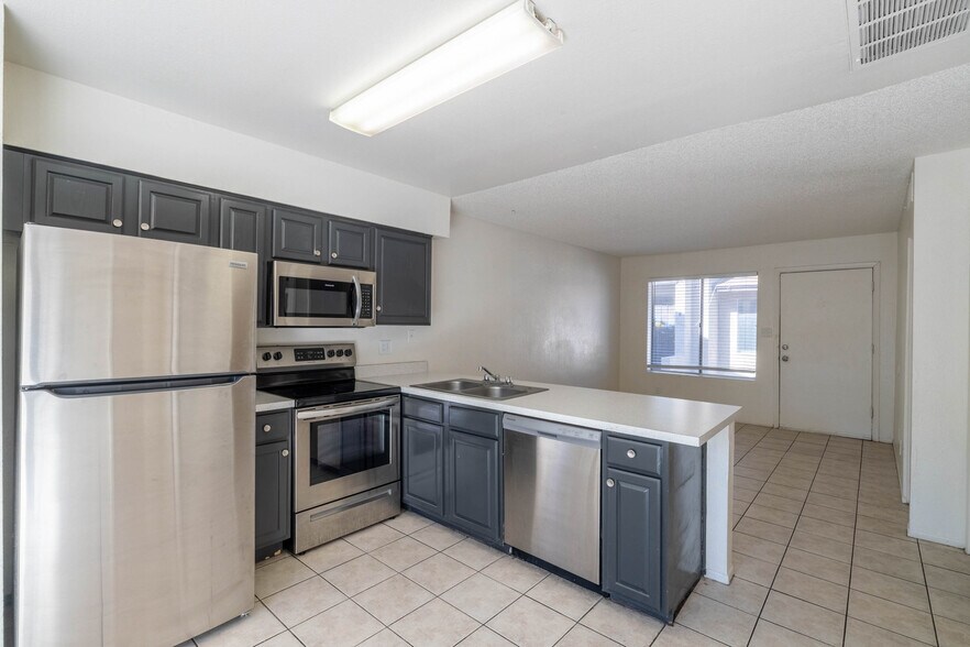 2440 E Waltann Ln, Phoenix, AZ à vendre - Photo de l’immeuble – Image 3 sur 4