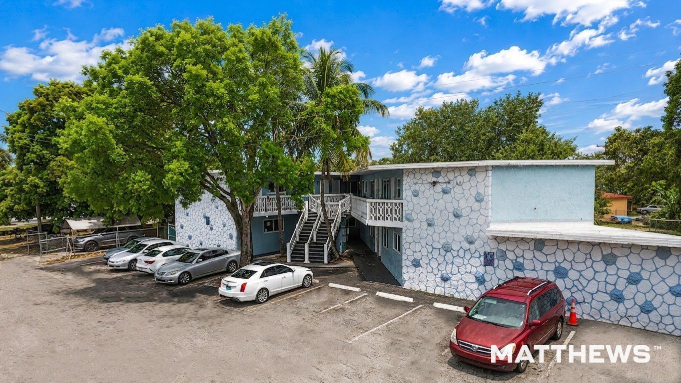 2210 NW 7th Ct, Fort Lauderdale, FL à vendre Photo de l’immeuble– Image 1 sur 3