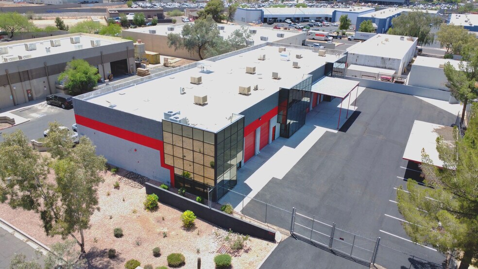 714 N Monterey St, Gilbert, AZ à louer - Photo de l’immeuble – Image 3 sur 16