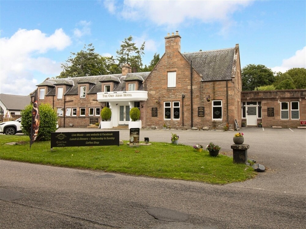 Ord Arms Hotel, Muir Of Ord à vendre Photo principale– Image 1 sur 35