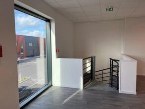 6 Avenue Du Vert Galant, SAINT-OUEN-L'AUMONE à louer Photo intérieure– Image 1 sur 4