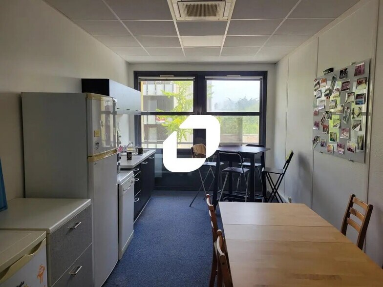 Bureau dans Rezé à louer - Photo de l’immeuble – Image 2 sur 5