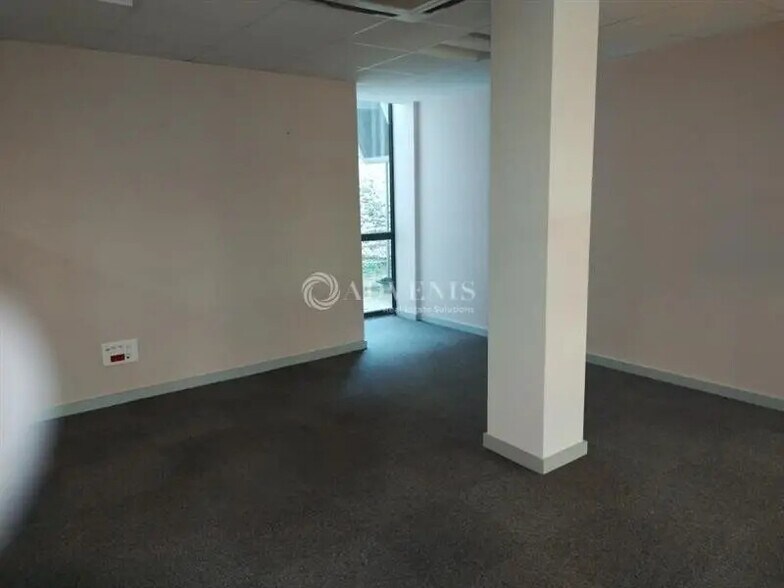 Bureau dans Rochefort à louer - Photo intérieure – Image 3 sur 7