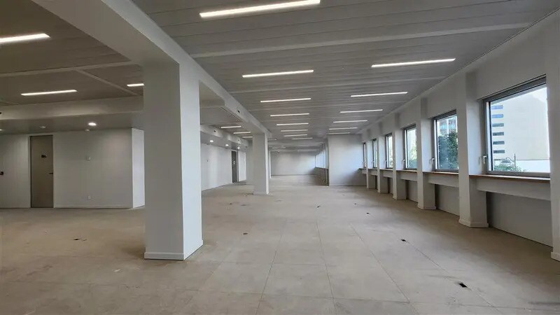 Bureau dans Paris à louer - Photo de l’immeuble – Image 3 sur 8