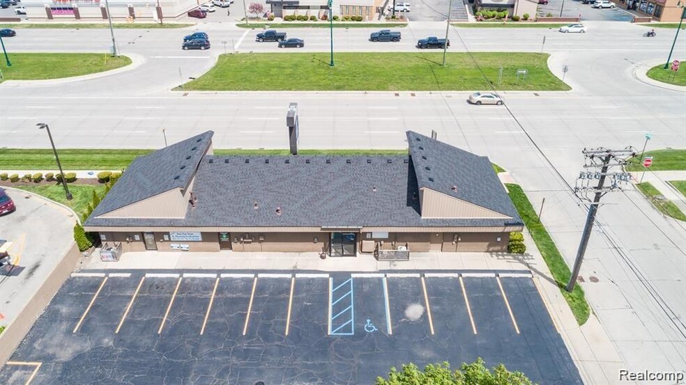 15201-15401 Southfield Rd, Allen Park, MI à louer - Photo de l’immeuble – Image 3 sur 8