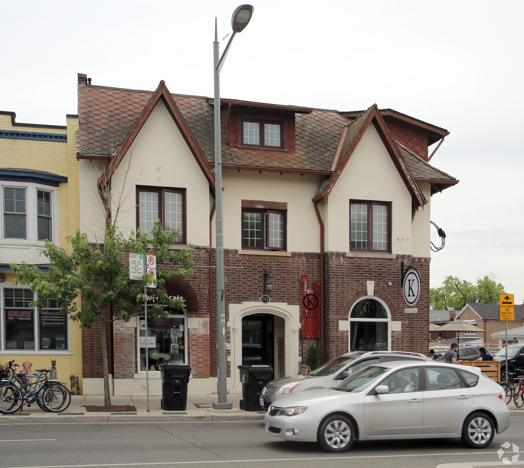 781 St Clair Ave W, Toronto, ON à vendre Photo principale– Image 1 sur 3