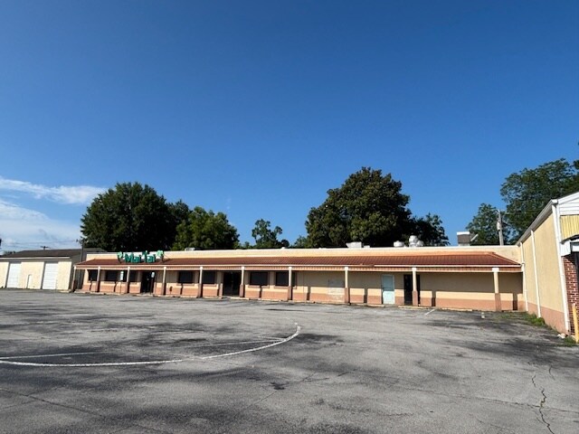 109 Henderson Dr, Jacksonville, NC à vendre - Photo de l’immeuble – Image 3 sur 10
