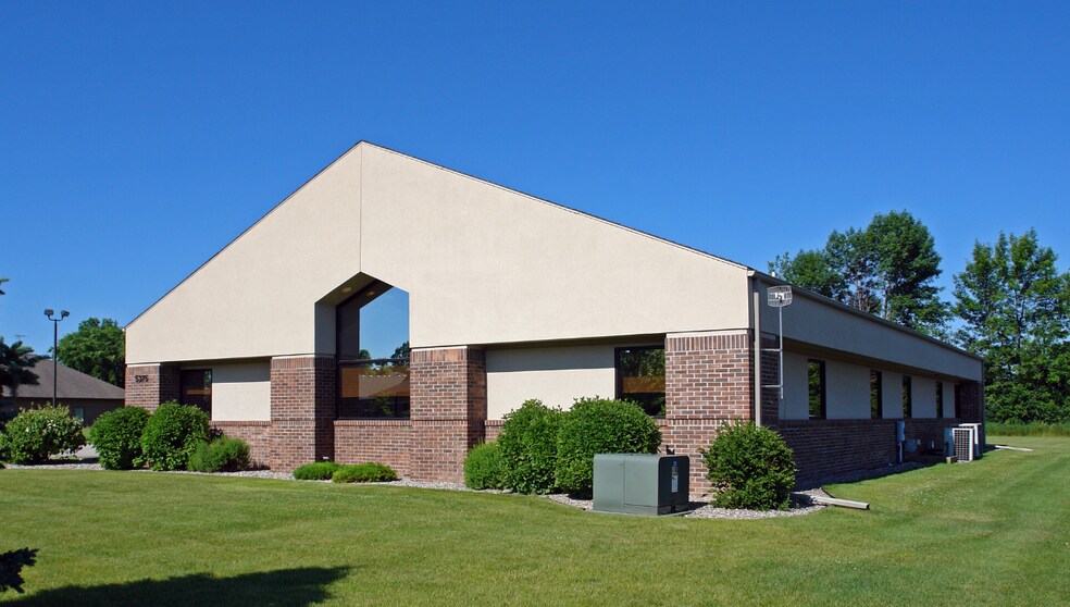 5375 Hampton Pl, Saginaw, MI à vendre - Photo de l’immeuble – Image 3 sur 5