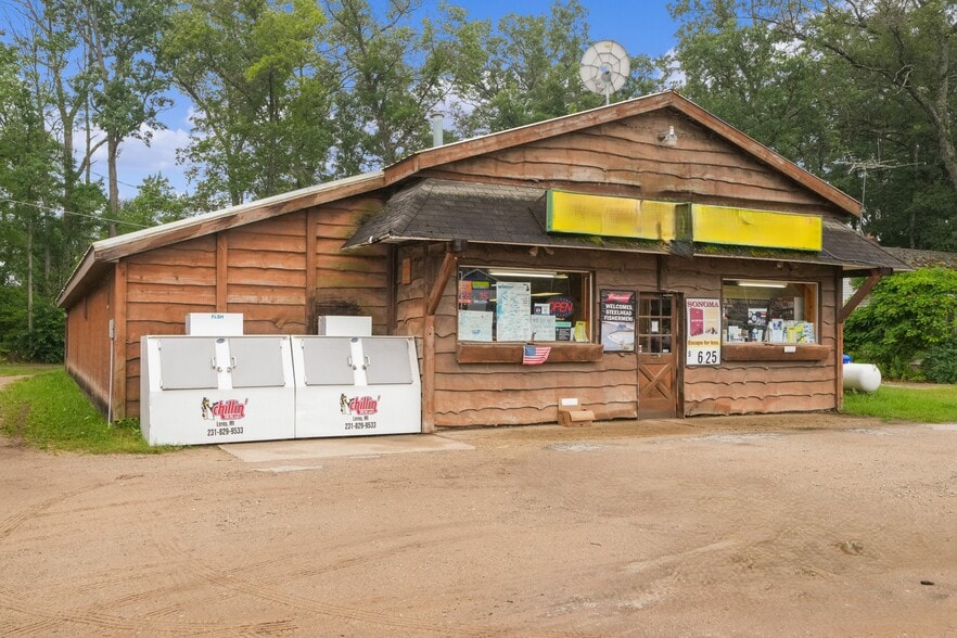 17275 Caberfae Hwy, Wellston, MI à vendre - Photo de l’immeuble – Image 2 sur 22
