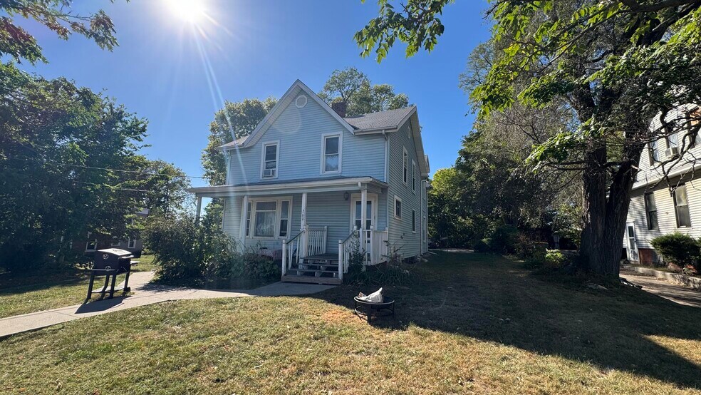 260 N Broad St, Galesburg, IL à vendre - Photo principale – Image 1 sur 3