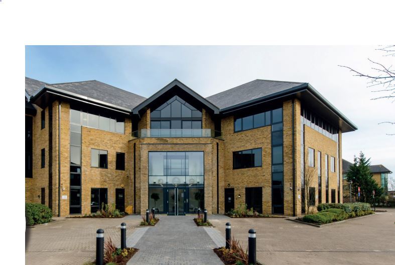 Manor Royal, Crawley à louer Photo principale– Image 1 sur 5