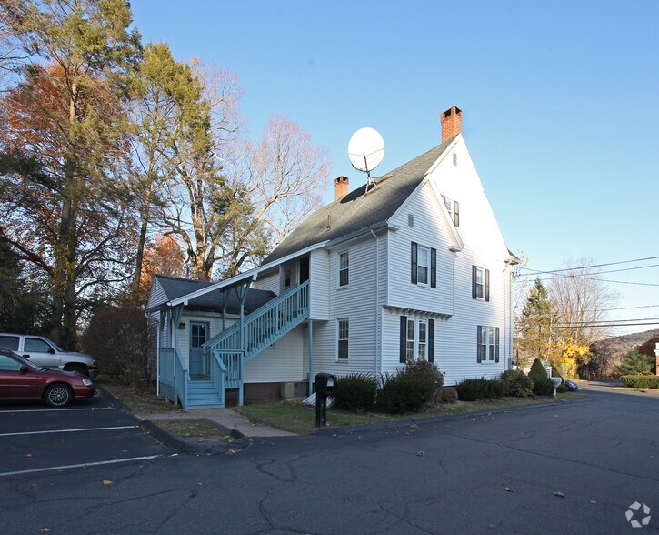 885 Hopmeadow St, Simsbury, CT à vendre - Photo de l’immeuble – Image 2 sur 3
