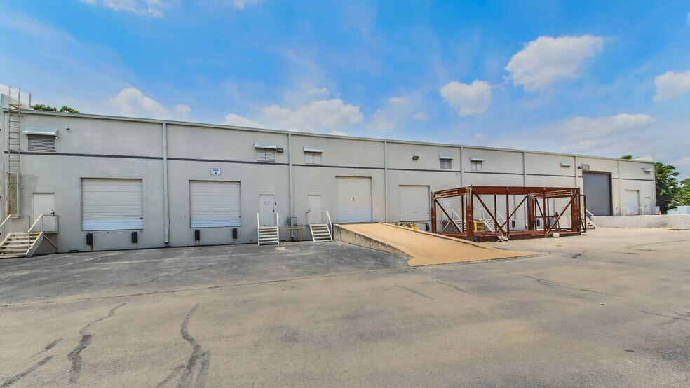 6004 Techni Center Dr, Austin, TX à louer - Photo de l’immeuble – Image 3 sur 13