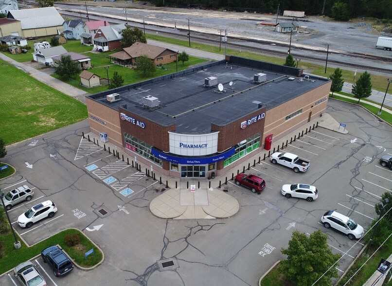 620 Allegheny Ave, Emporium, PA à vendre - Photo principale – Image 1 sur 5