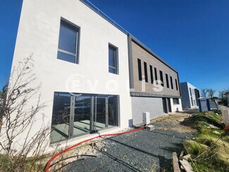 Plus de détails pour Local d'activités à louer