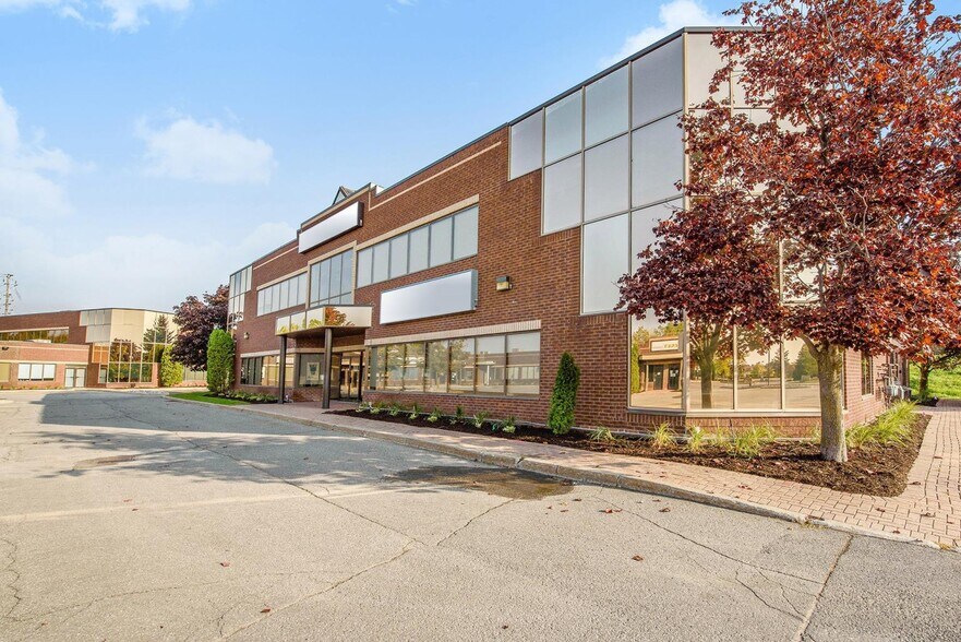 6 Antares Dr, Nepean, ON à louer - Photo de l’immeuble – Image 3 sur 22