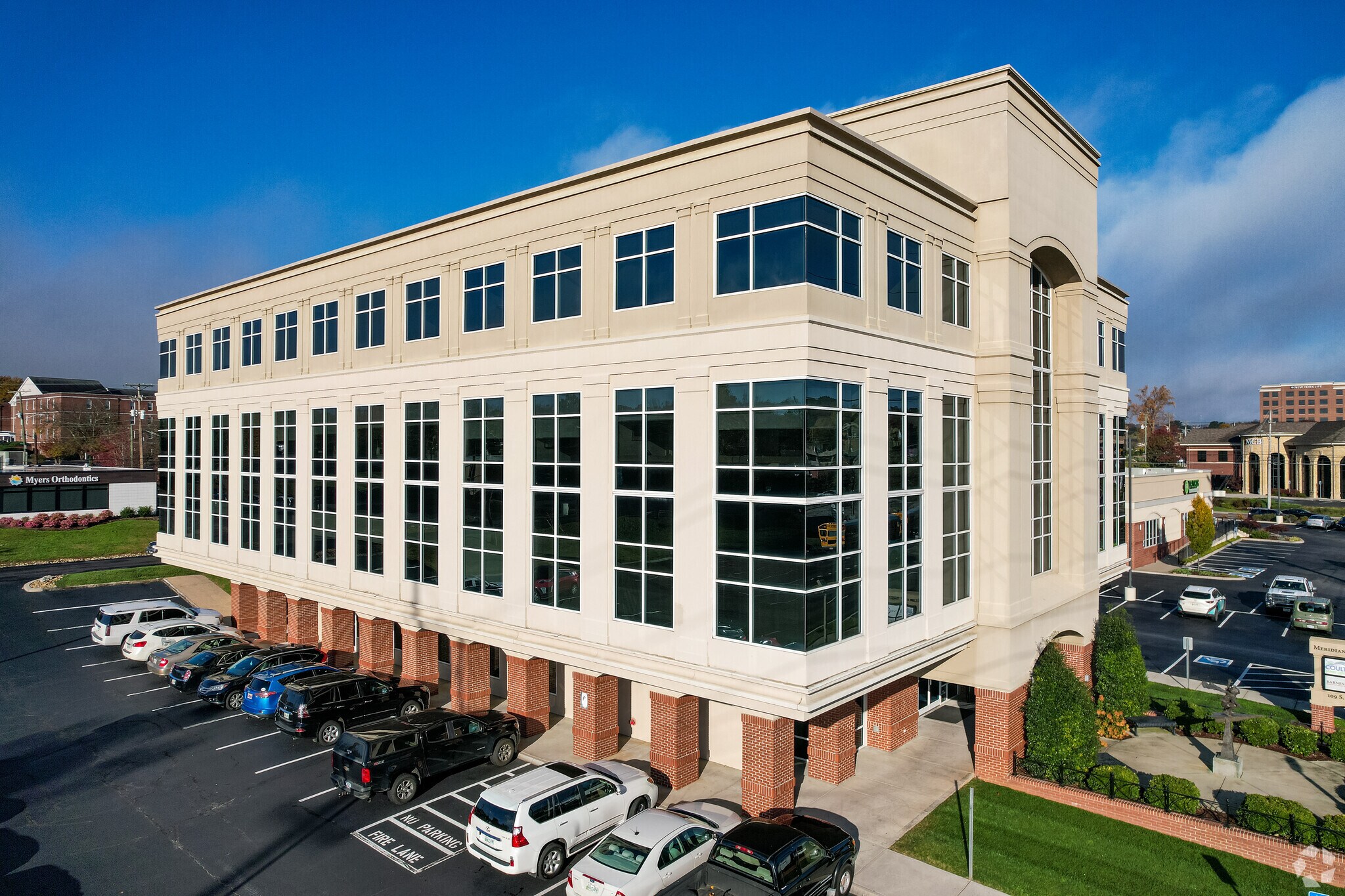 109 S Northshore Dr, Knoxville, TN à louer Photo de l’immeuble– Image 1 sur 8