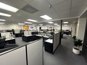 1855 W Katella Ave, Orange, CA à louer Photo intérieure– Image 1 sur 5