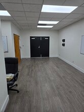 5716 Corsa Ave, Westlake Village, CA à louer Photo intérieure– Image 2 sur 5