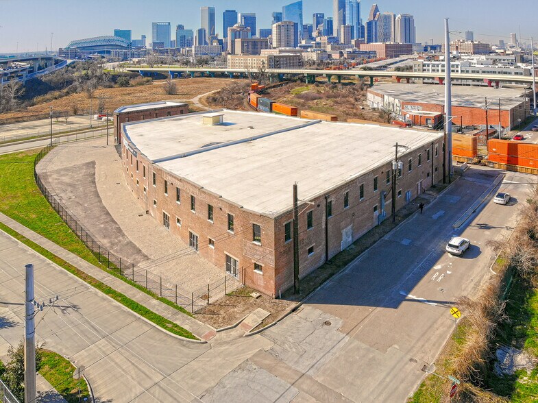 2000 Nance St, Houston, TX à louer - Photo de l’immeuble – Image 1 sur 31