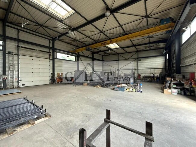 Plus de détails pour Bureau, Industriel/Logistique à louer