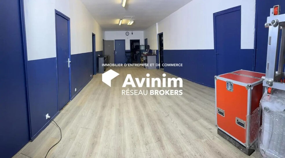 Local d'activités dans Chelles à vendre - Photo intérieure – Image 2 sur 8