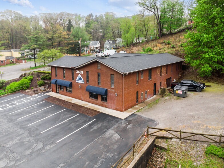 3439 Babcock Blvd, Pittsburgh, PA à vendre - Photo de l’immeuble – Image 2 sur 23