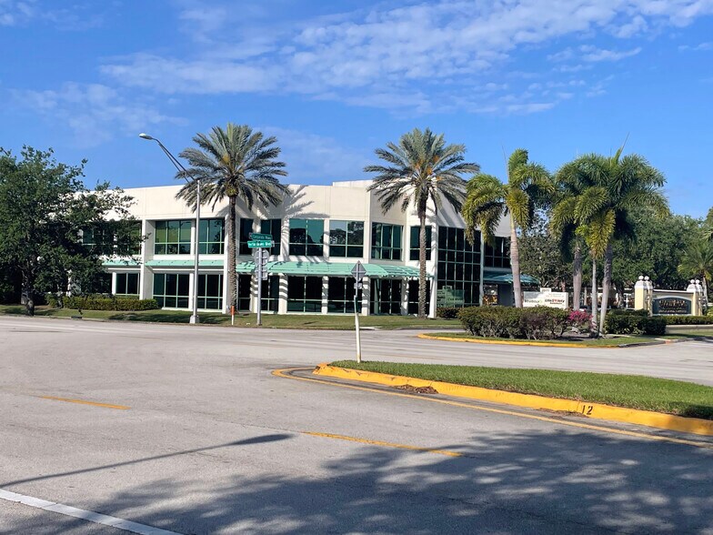 3500 SW Corporate Pky, Palm City, FL à louer - Photo de l’immeuble – Image 3 sur 6