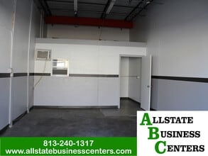 104 W Seneca Ave, Tampa, FL à louer Photo intérieure– Image 1 sur 3