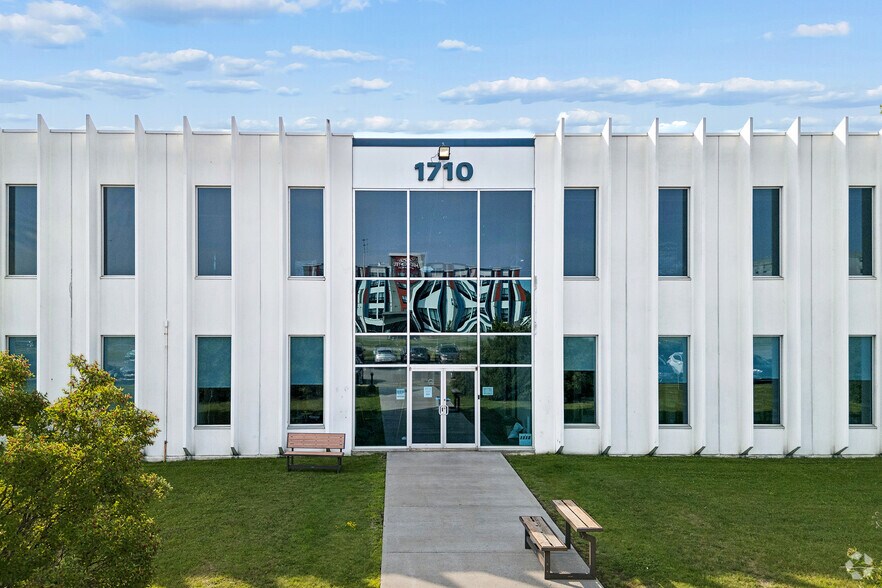 1710 Rte Transcanadienne, Dorval, QC à louer - Photo de l’immeuble – Image 3 sur 8