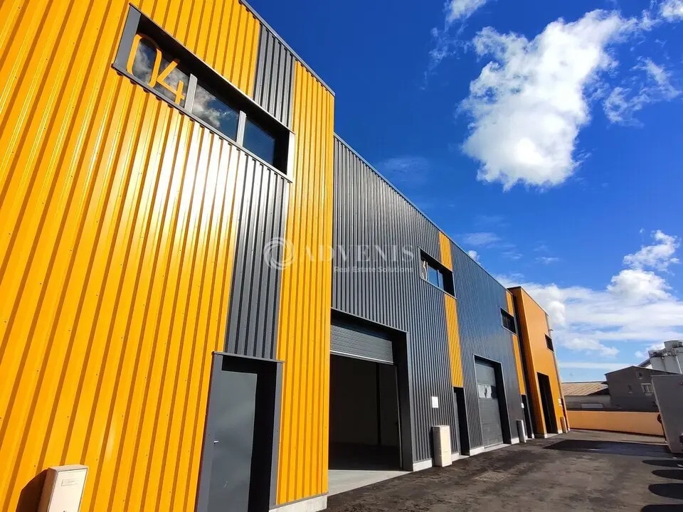 Local d'activités dans Lunel à vendre Photo de l’immeuble– Image 1 sur 8