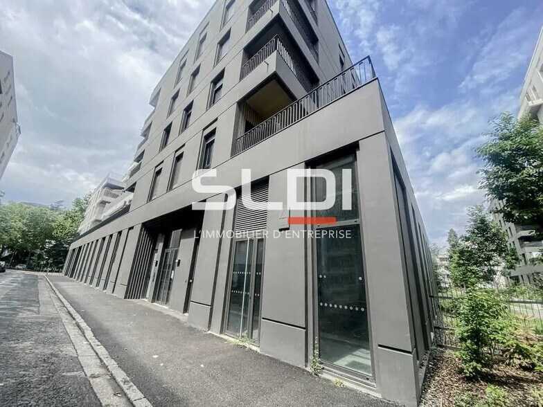 Local commercial dans Villeurbanne à louer - Photo de l’immeuble – Image 1 sur 5