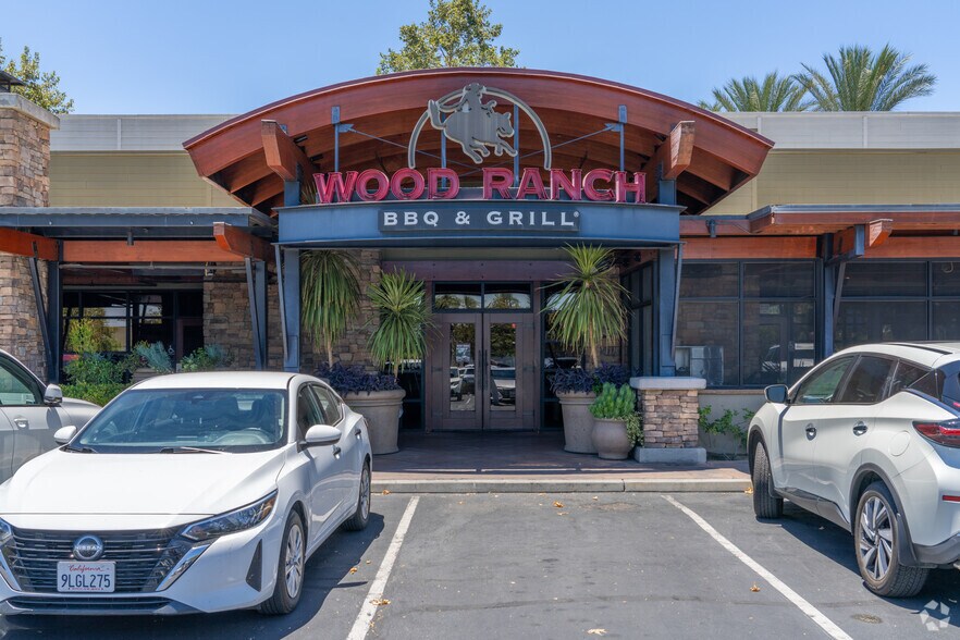 3335 Grand Ave, Chino Hills, CA à vendre - Photo de l’immeuble – Image 3 sur 4