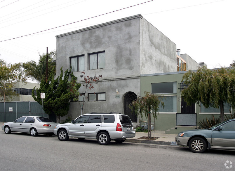 608 Hampton Dr, Venice, CA à louer - Photo principale – Image 2 sur 18